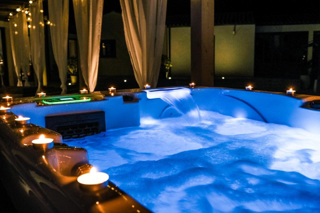 Suites By Aix Keys Avec Jacuzzi Privatif 5 Min Des Plages Fouras Saint-Laurent-de-la-Prée Esterno foto