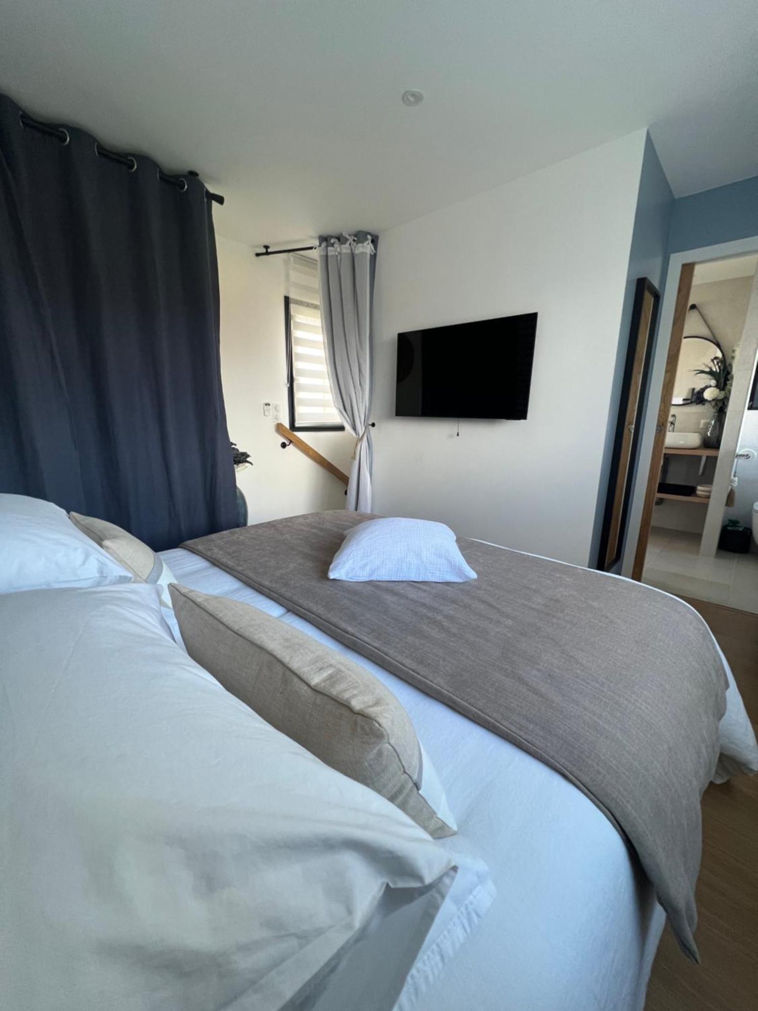 Suites By Aix Keys Avec Jacuzzi Privatif 5 Min Des Plages Fouras Saint-Laurent-de-la-Prée Esterno foto